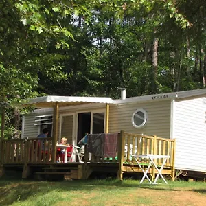 https://camping-la-tuque.midi-pyreneeshotels.com